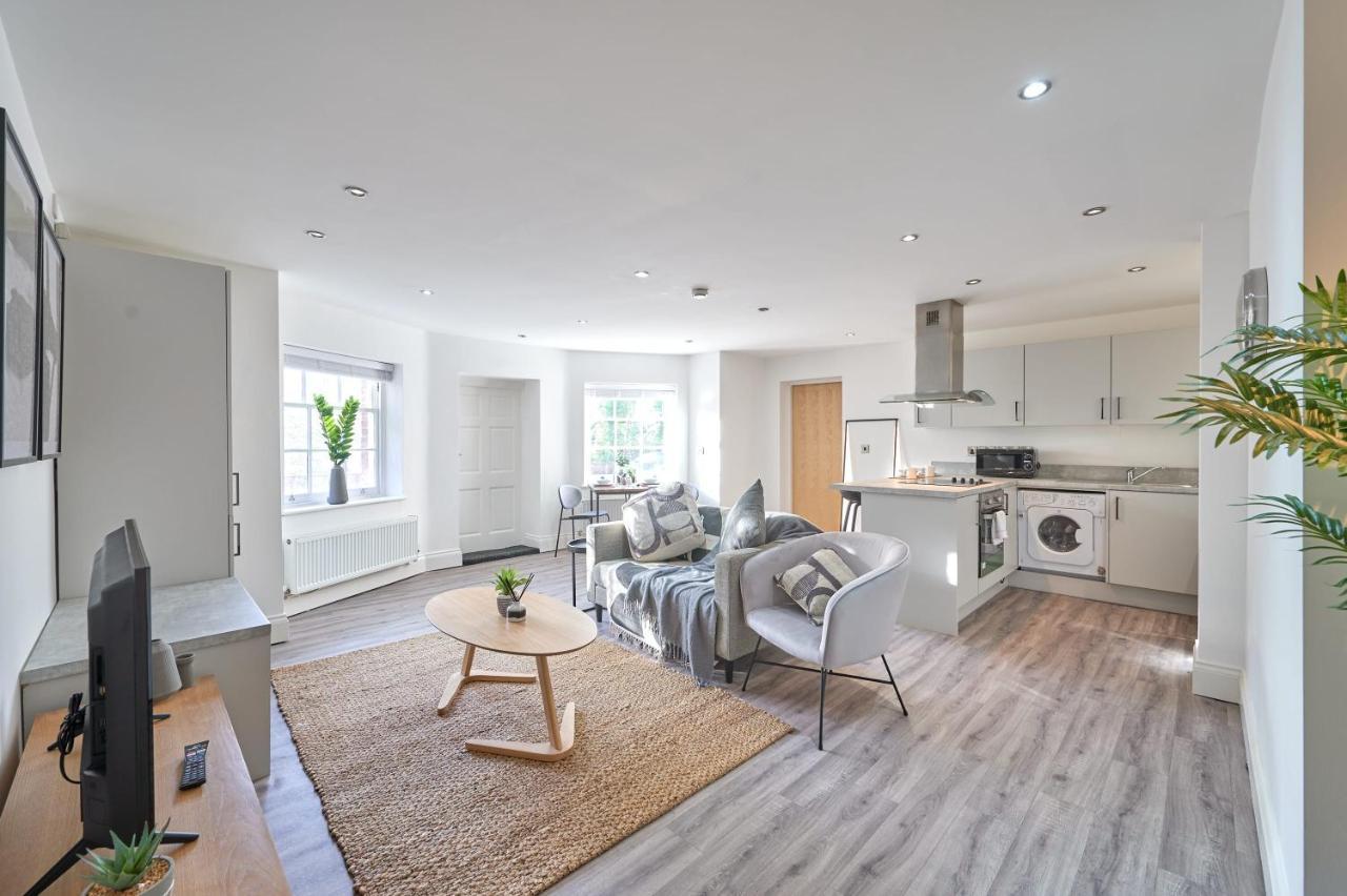 A Stylish Apartment With Parking In Preston Preston  Dış mekan fotoğraf